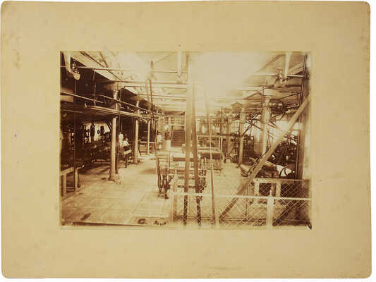 Лот из трёх старинных фотографий фотографий: